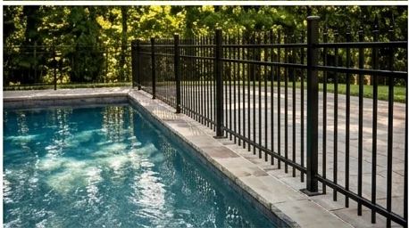 Ornamental aluminum pool fence